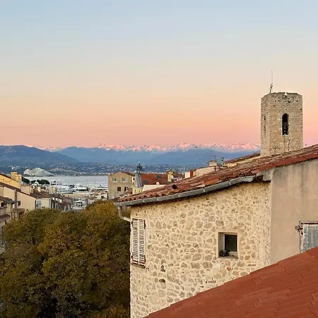 Apartman Old Town Rooftop Sea-view 1br With Terrace Antibes